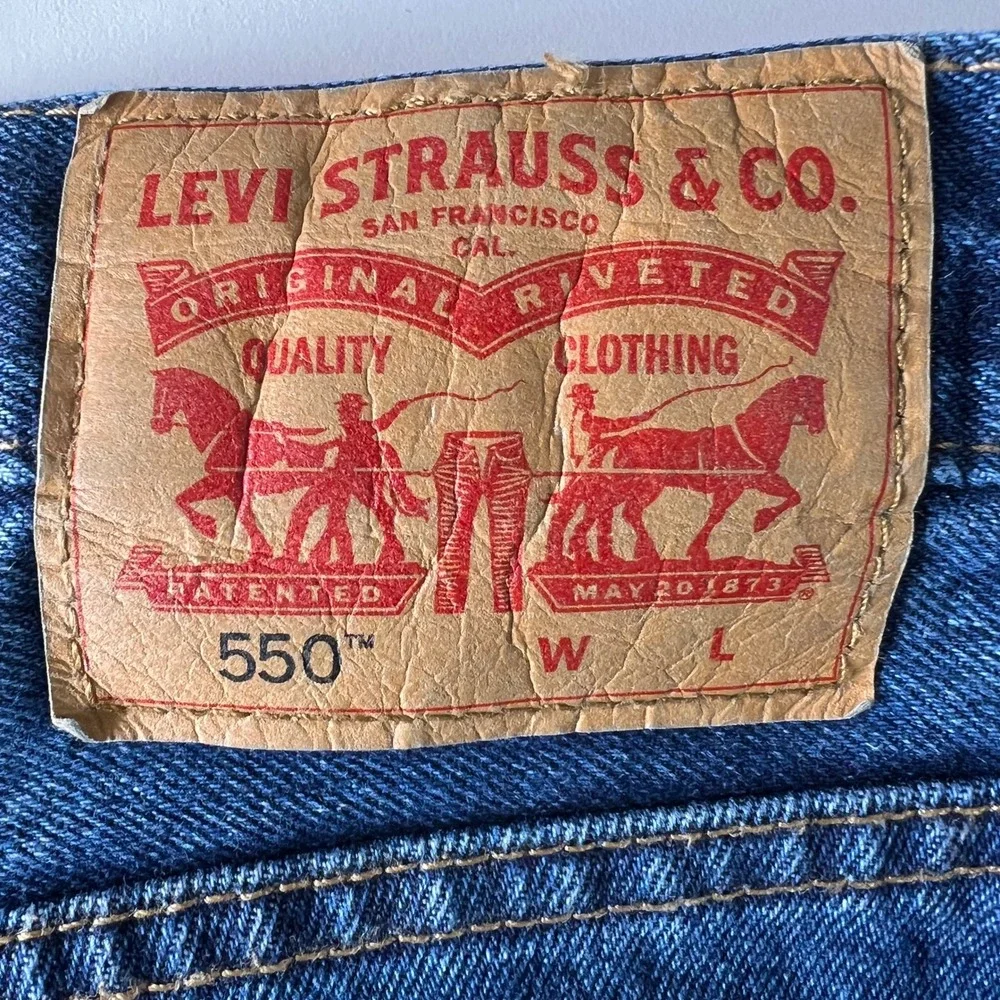Levis‎ 550 Relaxed Fit Jeans Mens 46x32 Medium Wash Blue Denim 01550-4886
